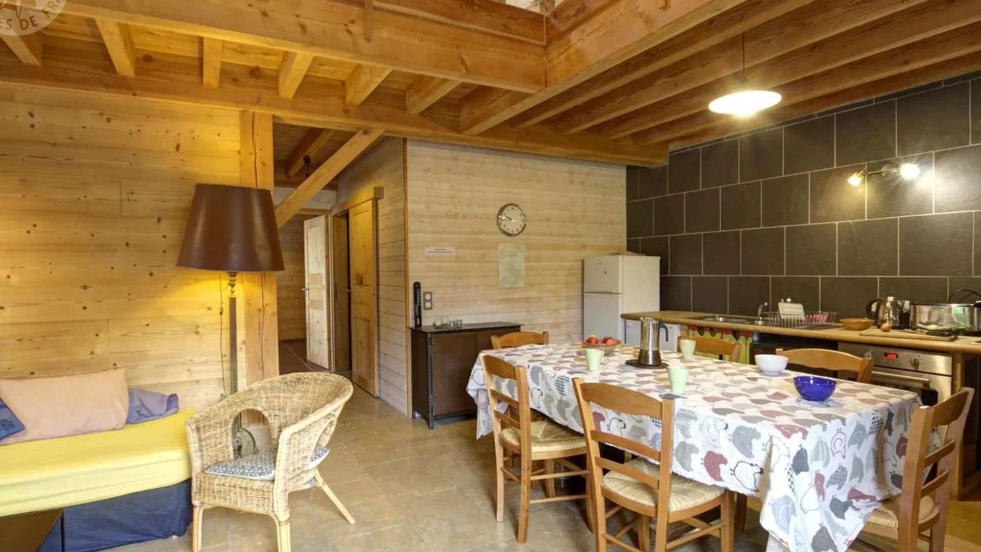 Gites Confortables Pour 10 Pers. Avec Jardin, Terrasse Et Equipements Modernes - Fr-1-496-185 Saint-Romain-d'Urfe Holiday home