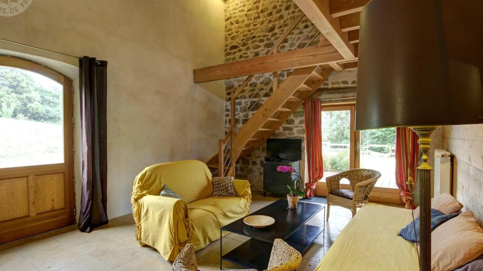 Gites Confortables Pour 10 Pers. Avec Jardin, Terrasse Et Equipements Modernes - Fr-1-496-185 Saint-Romain-d'Urfe
